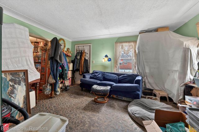 6027 Peck Avenue, Warren, MI 48092