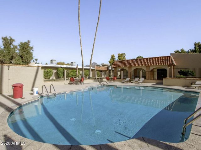 1320 E BETHANY HOME Road 77, Phoenix, AZ 85014
