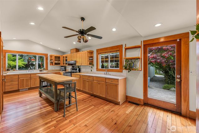 1905 Mt Baker Highway, Bellingham, WA 98226