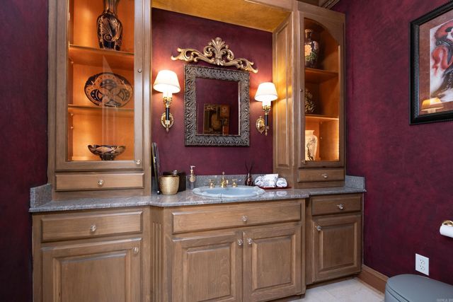 68 Chenal Circle, Little Rock, AR 72223