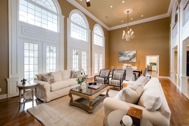 68 Chenal Circle, Little Rock, AR 72223