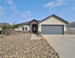 15809 Palmira Ave, Corpus Christi, TX 78418