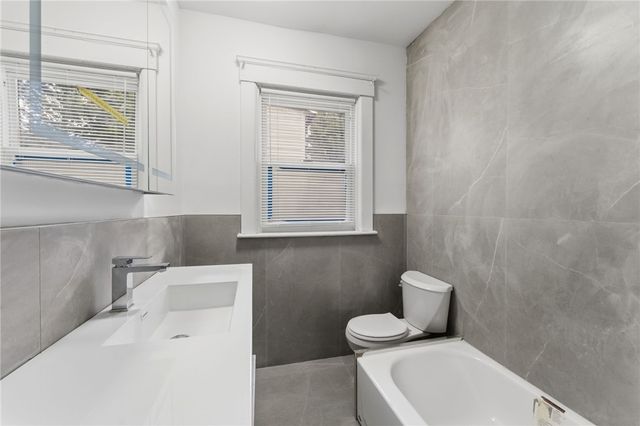 102 Overhill Road, Providence, RI 02906