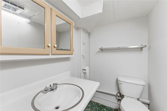 102 Overhill Road, Providence, RI 02906