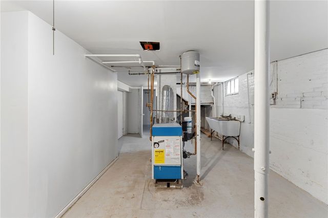 102 Overhill Road, Providence, RI 02906