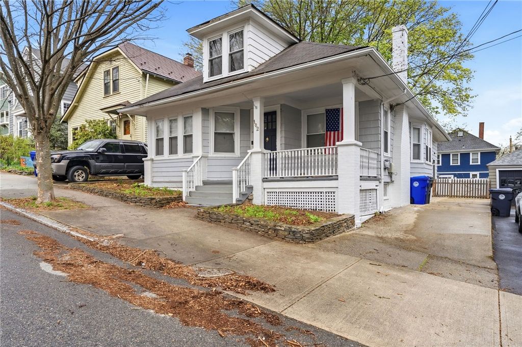 102 Overhill Road, Providence, RI 02906