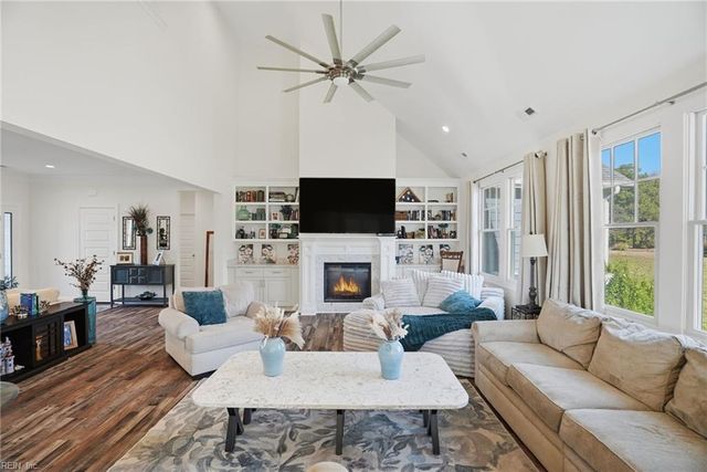 4 Martz CT, Cape Charles, VA 23310