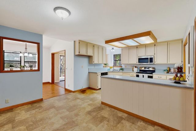18018 Hummingbird Dr, Penn Valley, CA 95946