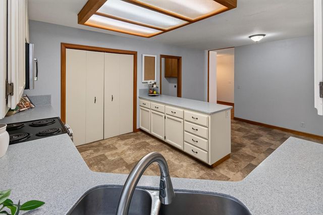 18018 Hummingbird Dr, Penn Valley, CA 95946