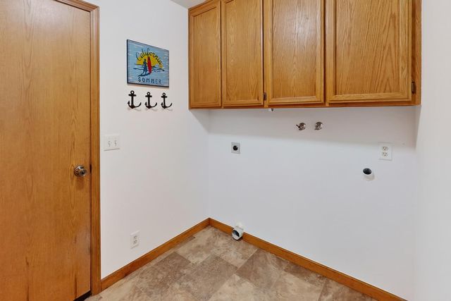 18018 Hummingbird Dr, Penn Valley, CA 95946