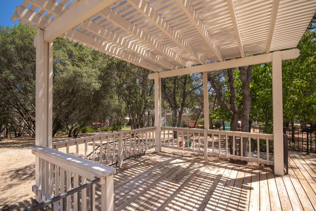 18018 Hummingbird Dr, Penn Valley, CA 95946