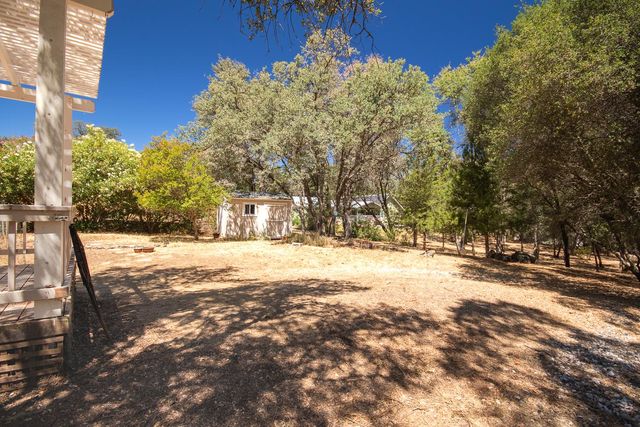 18018 Hummingbird Dr, Penn Valley, CA 95946