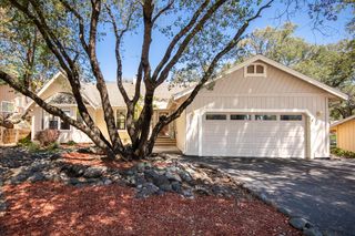 18018 Hummingbird Dr, Penn Valley, CA 95946