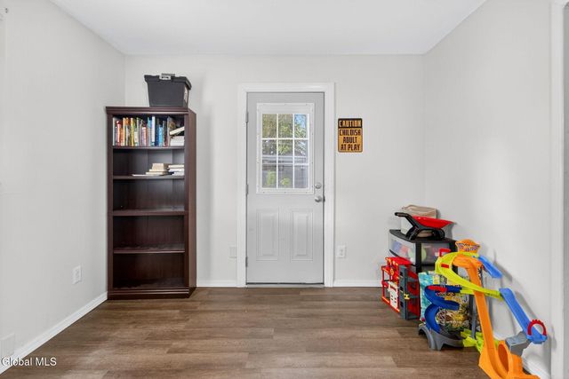 163 Chiswell Road, Schenectady, NY 12304