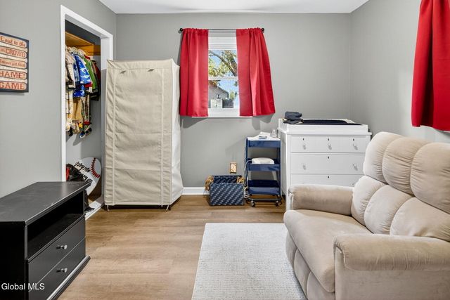 163 Chiswell Road, Schenectady, NY 12304