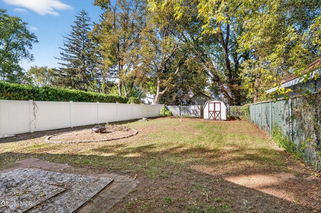 163 Chiswell Road, Schenectady, NY 12304