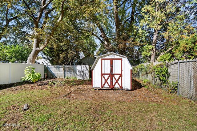 163 Chiswell Road, Schenectady, NY 12304