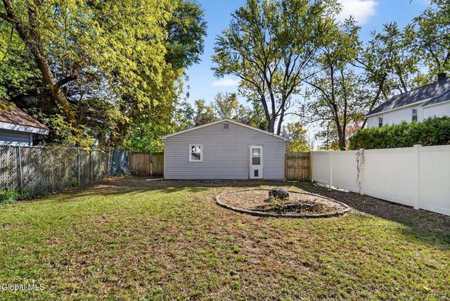 163 Chiswell Road, Schenectady, NY 12304