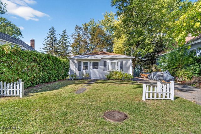 163 Chiswell Road, Schenectady, NY 12304