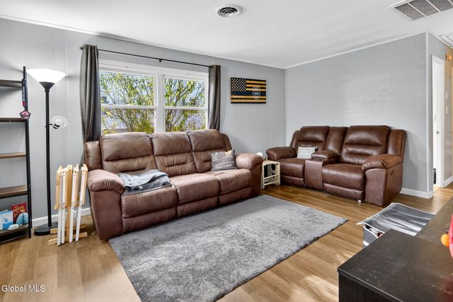 163 Chiswell Road, Schenectady, NY 12304