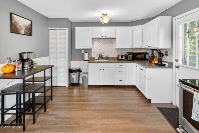 163 Chiswell Road, Schenectady, NY 12304