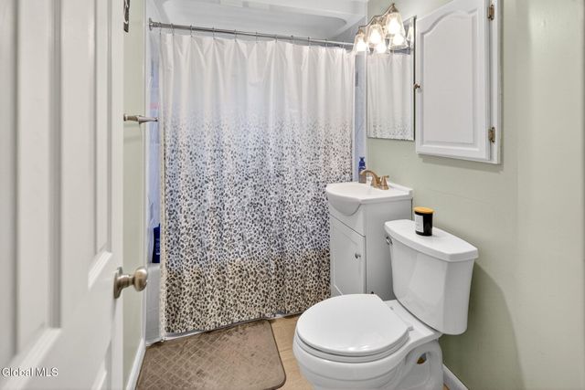 163 Chiswell Road, Schenectady, NY 12304