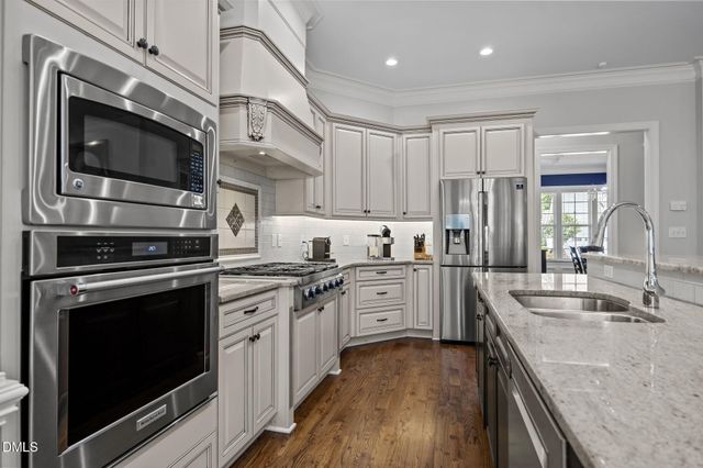 7011 Churchill Falls Place, Apex, NC 27539