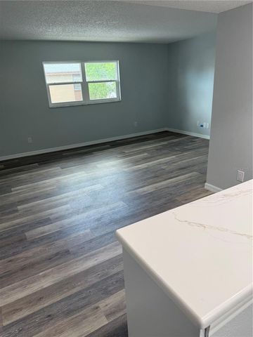 439 76TH AVENUE N, St Petersburg, FL 33702
