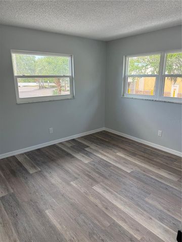 439 76TH AVENUE N, St Petersburg, FL 33702