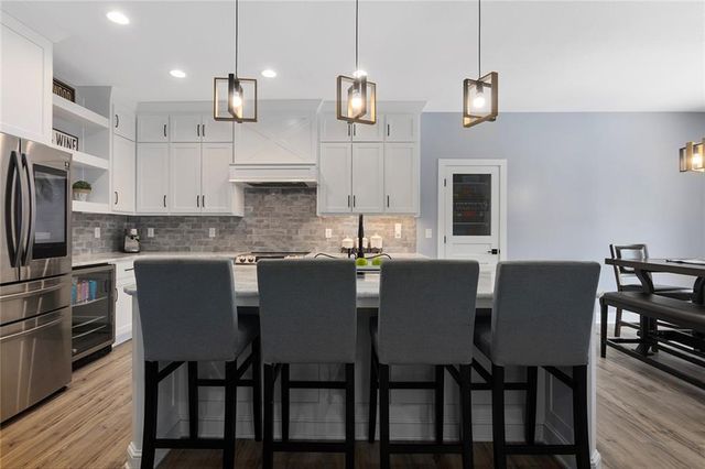 816 Eve Orchid Drive, Greenwood, MO 64034