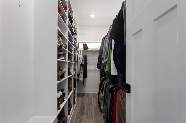 816 Eve Orchid Drive, Greenwood, MO 64034