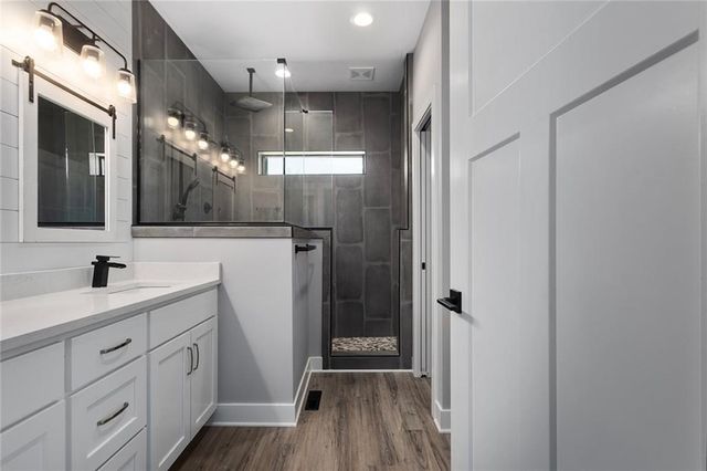 816 Eve Orchid Drive, Greenwood, MO 64034