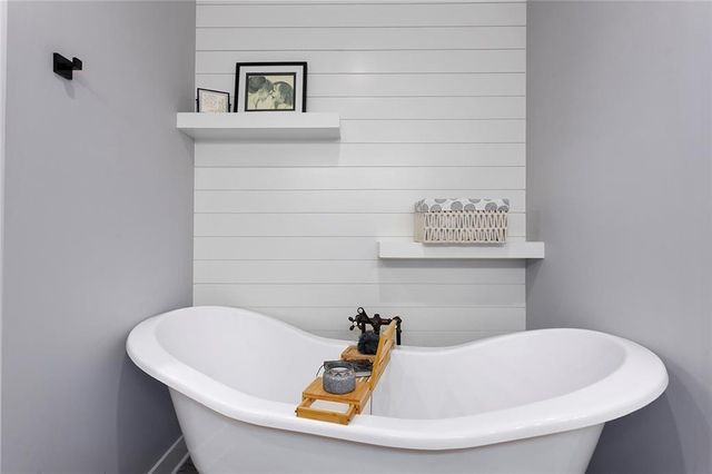 816 Eve Orchid Drive, Greenwood, MO 64034