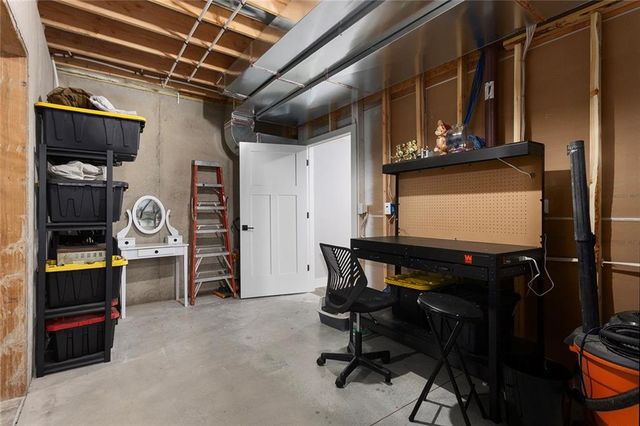 816 Eve Orchid Drive, Greenwood, MO 64034