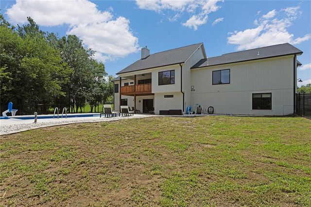 816 Eve Orchid Drive, Greenwood, MO 64034