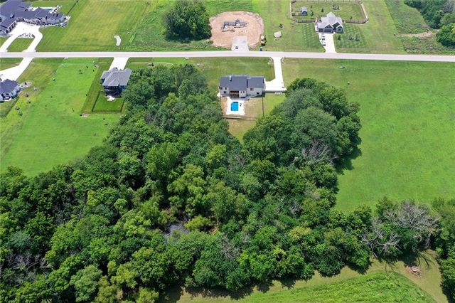 816 Eve Orchid Drive, Greenwood, MO 64034