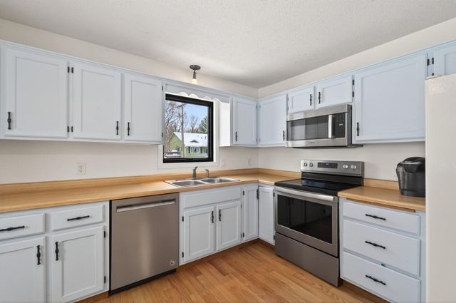 1785 131st Lane NW, Coon Rapids, MN 55448