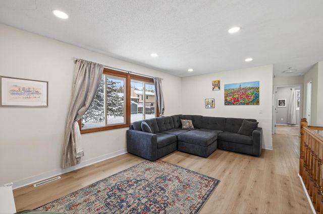 1785 131st Lane NW, Coon Rapids, MN 55448