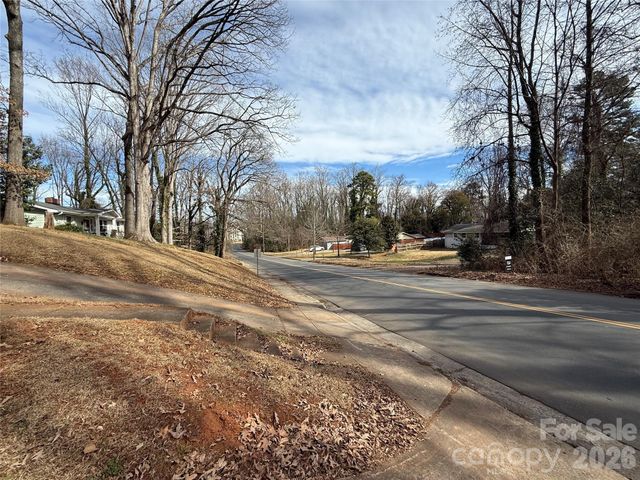 1826 Camp Greene Street, Charlotte, NC 28208