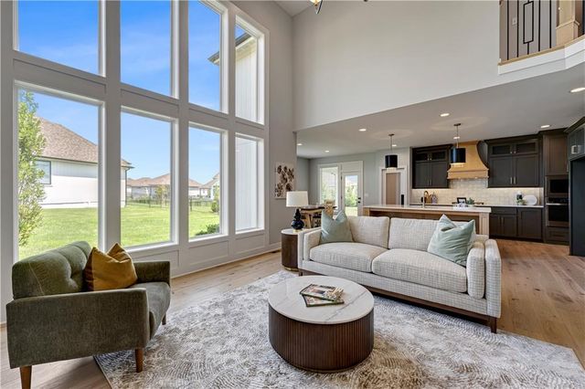 13010 W 174th Terrace, Overland Park, KS 66221