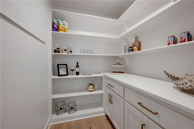 13010 W 174th Terrace, Overland Park, KS 66221