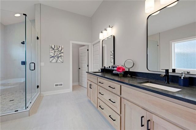 13010 W 174th Terrace, Overland Park, KS 66221