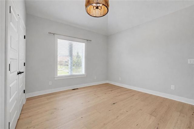 13010 W 174th Terrace, Overland Park, KS 66221