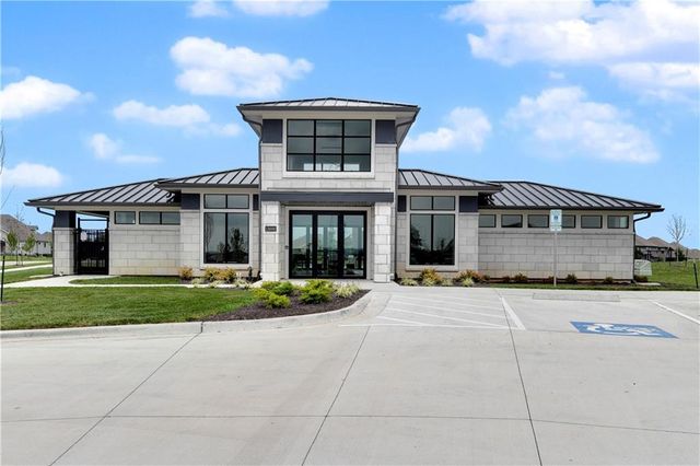 13010 W 174th Terrace, Overland Park, KS 66221