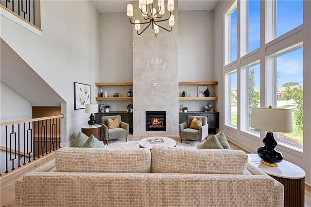 13010 W 174th Terrace, Overland Park, KS 66221