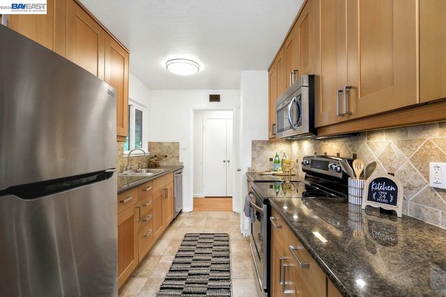 35975 Ruschin Dr, Newark, CA 94560