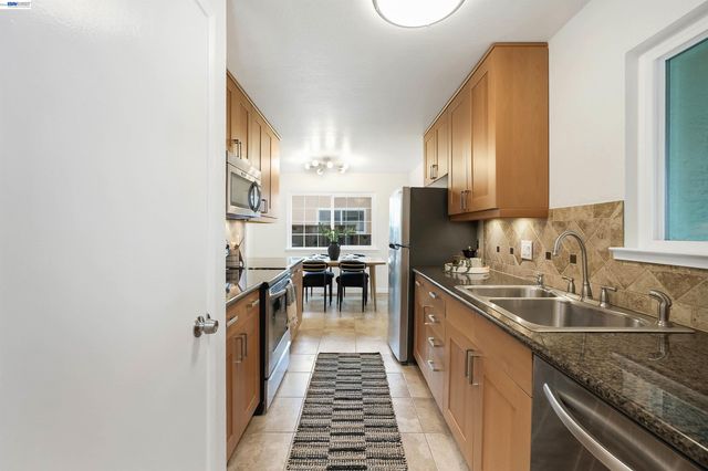 35975 Ruschin Dr, Newark, CA 94560