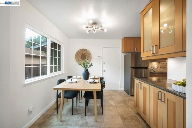 35975 Ruschin Dr, Newark, CA 94560