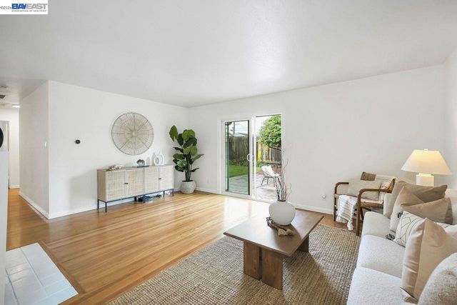 35975 Ruschin Dr, Newark, CA 94560
