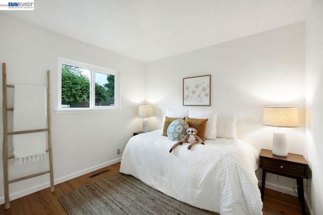 35975 Ruschin Dr, Newark, CA 94560